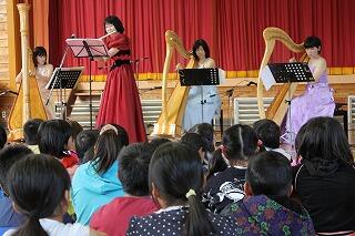スクールコンサート（ハープ）