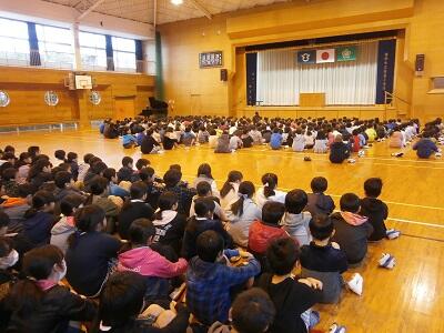 始業式の直前の様子です。