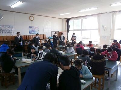 理科の授業の様子です。