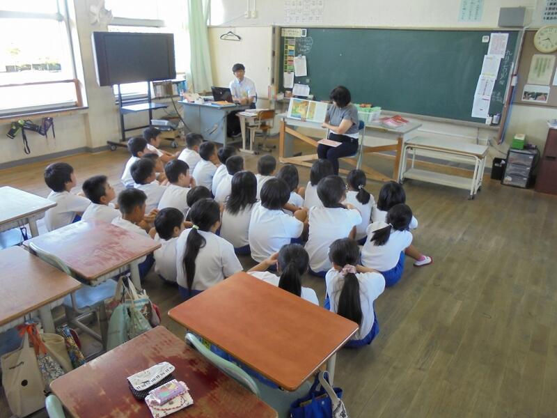 読み聞かせの様子