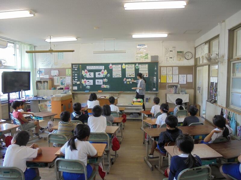 栄養教諭の授業の様子