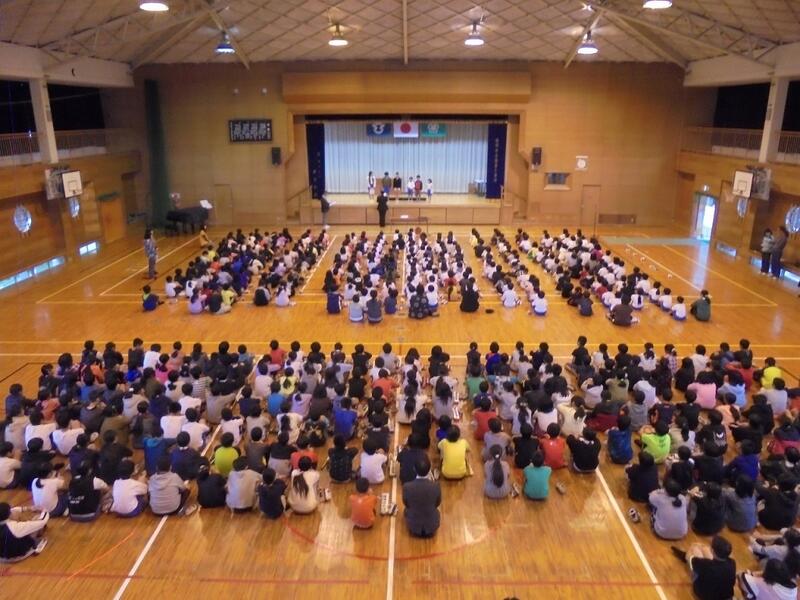 １１月全校朝会の様子