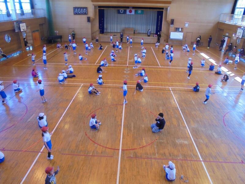 短縄大会の様子（２年生）