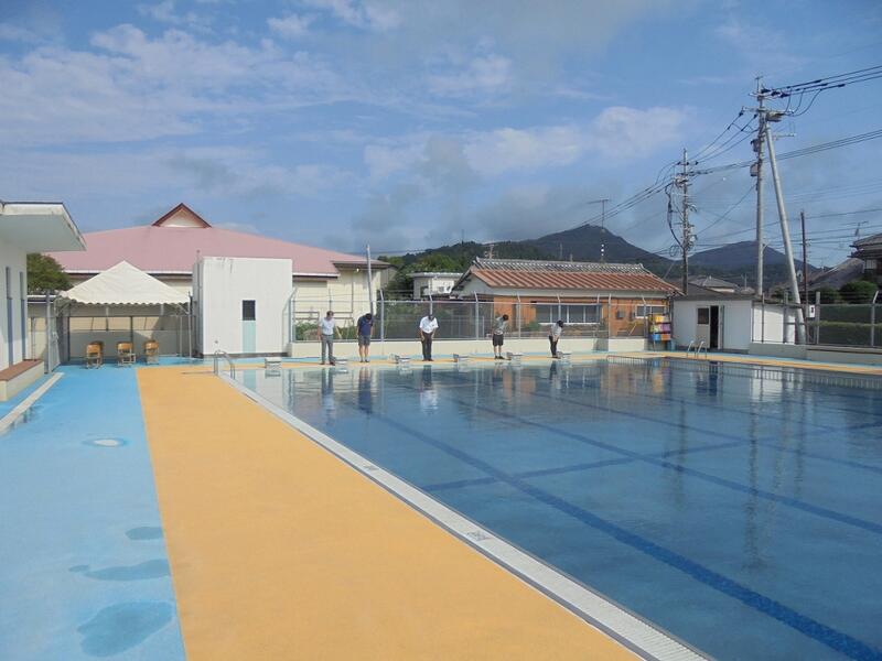 プール開きの様子