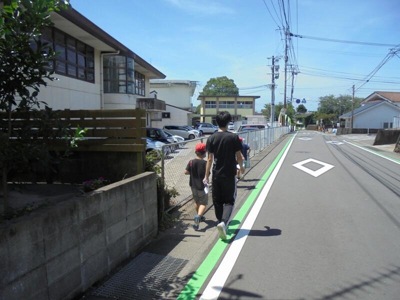 町探検の様子（２年生）