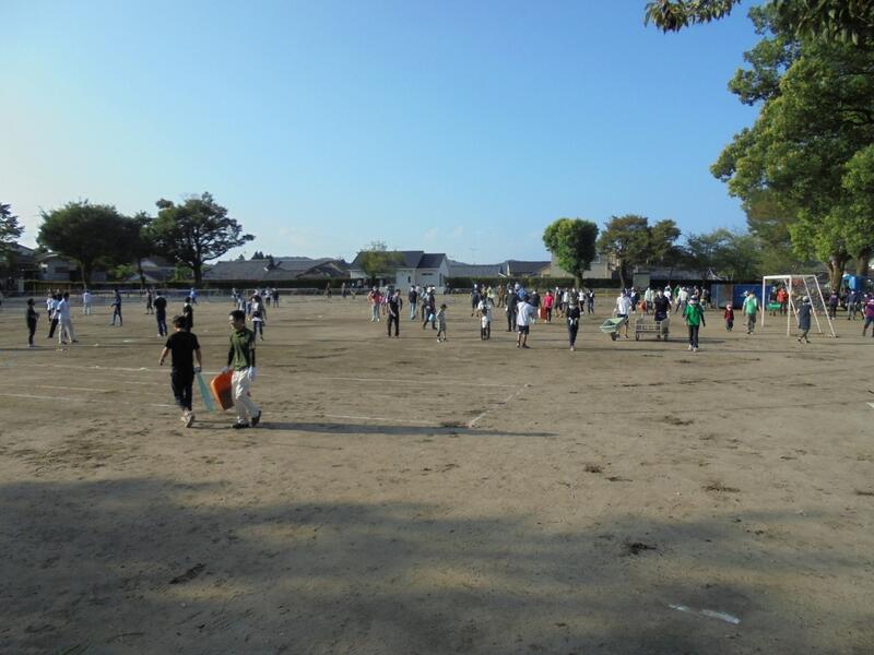 奉仕作業の様子