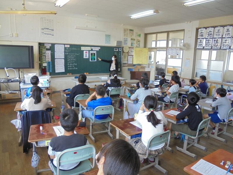 「４年生」食育の学習の様子