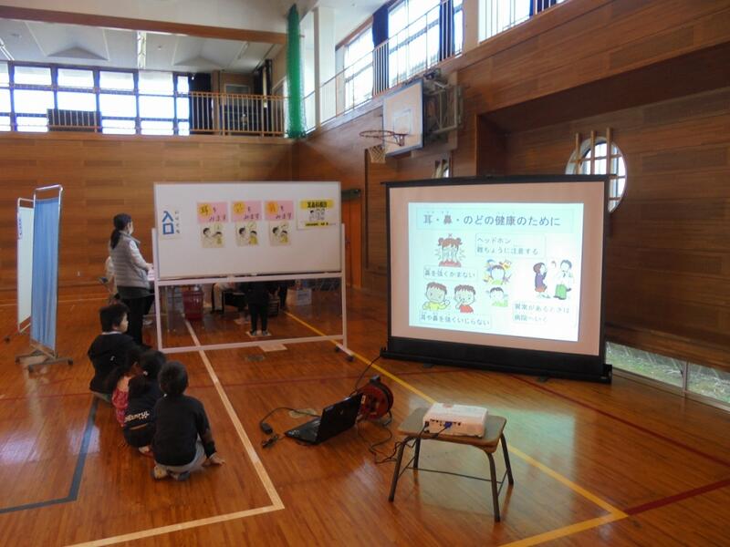 耳鼻科健診の様子