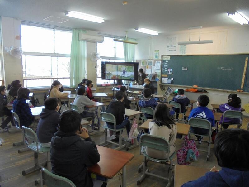 ５年読み聞かせの様子１