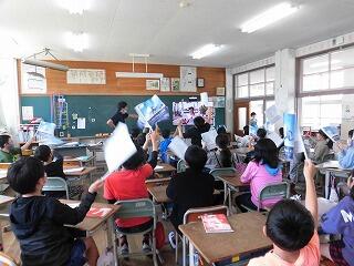 6年生の応援の様子