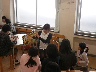 読み聞かせの様子です。