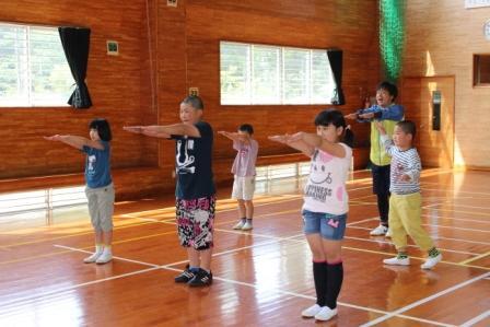 てべす踊り練習