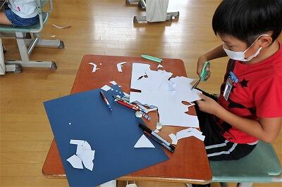 チョキ、チョキ