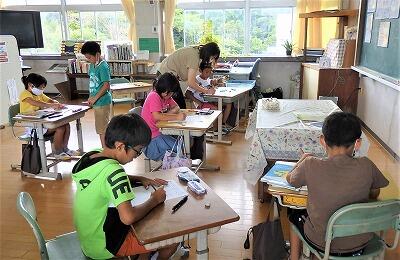 みんな、真剣です