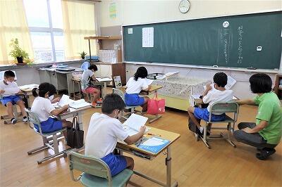 誰も振り向きません