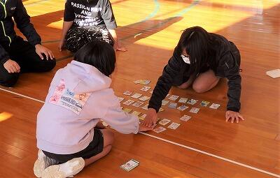 両者、互角の様相です