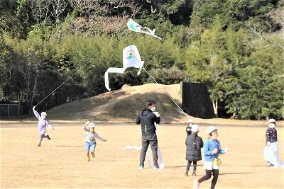 はしれ～、とまるなぁ～