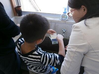 パックを開くのは結構難しいです。