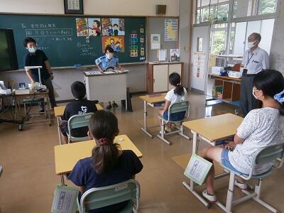 非行防止教室の様子です。 非行防止教室の様子です。