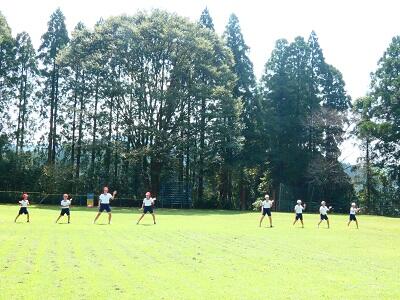 きれいにした運動場で運動会練習! きれいにした運動場で運動会練習!