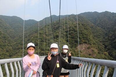 綾の照葉大吊橋です。