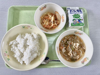 大きいおかずをご飯にかけて頂きました♪ 大きいおかずをご飯にかけて頂きました♪