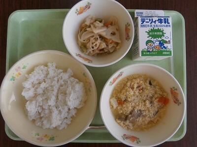 地元くしま地頭鶏を使った親子丼です。