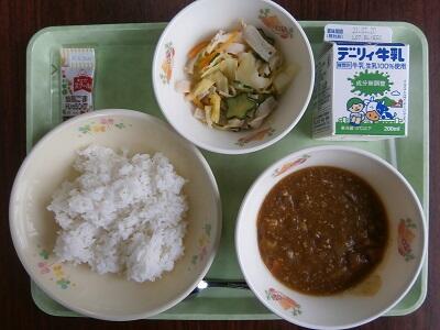 温サラダのきゅうりは星型とハート型^^ 温サラダのきゅうりは星型とハート型^^