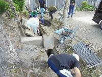 排水溝の泥あげ