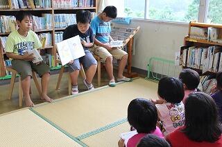 図書委員読み聞かせ
