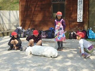 ２年生の劇の様子