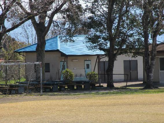 プール更衣室屋根