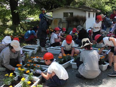 花植え活動01 花植え活動01