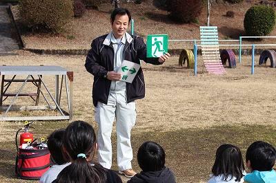 避難訓練03 避難訓練03