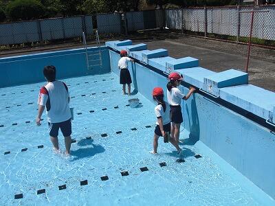 プールそうじ02 プールそうじ02