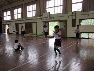 縄跳び02 縄跳び02