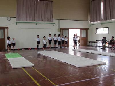 跳び箱マット運動01 跳び箱マット運動01