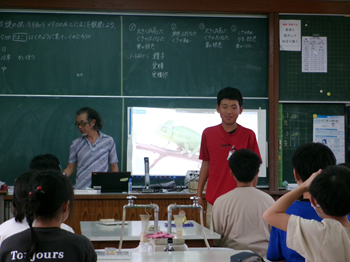 つぐ先生の図工です