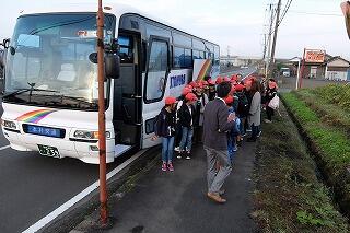 修学旅行出発の様子
