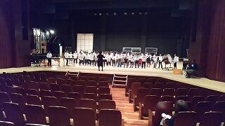 中ホールでの最終リハーサルの様子（２曲目）