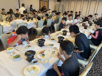 モリモリ食べて体力回復