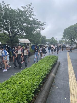 あいにくの雨模様…