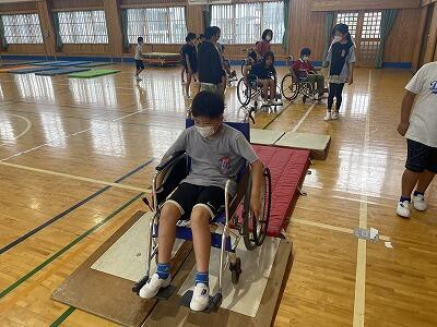 少しの段差も大変です。