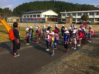 先生のお話をよく聞いて