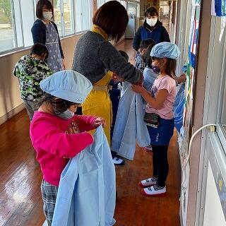 きれいにそろえてたたんでね