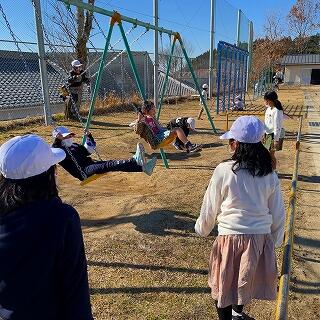 ブランコ気持ちいいー！