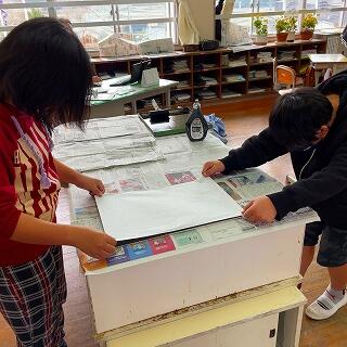 用紙からはみ出さないように…