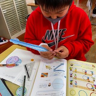 山折りと谷折りってむずかしいな