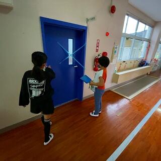 ブルーが女子トイレ