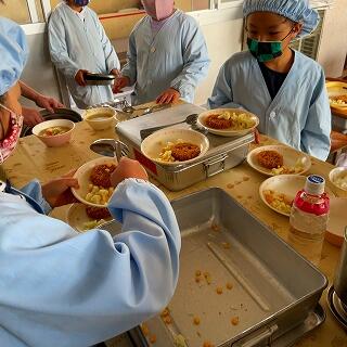 準備をしながら、おなかがすきます